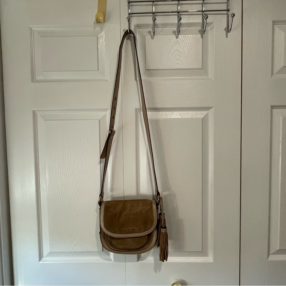 Micheal Kors Tan Leather Crossbody  Bag